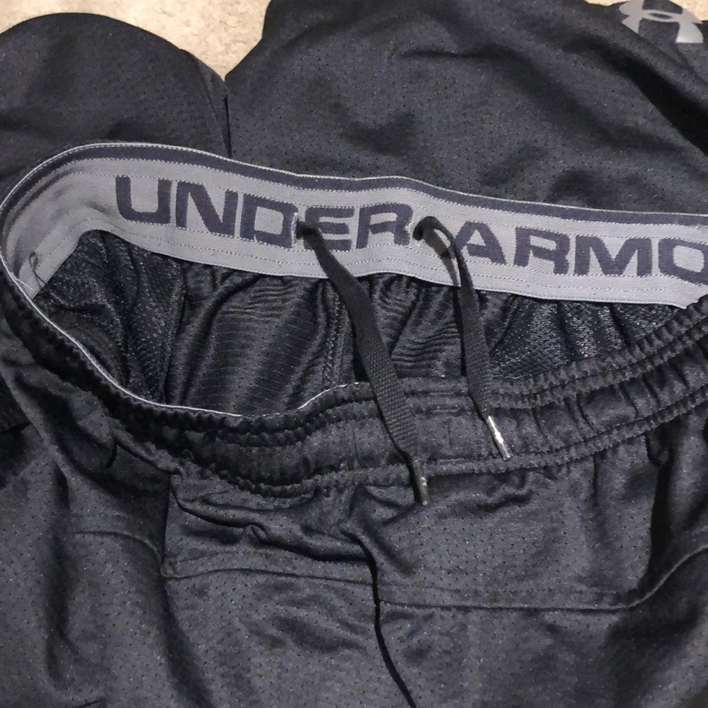 Under armor heat gear. Size medium. Prelove pre worn condition. M. Athletic - Picture 6 of 6